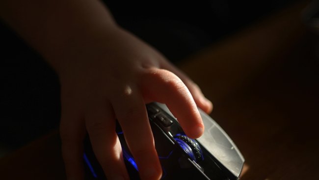 Большинство родителей не знают, во что играют их дети в интернете