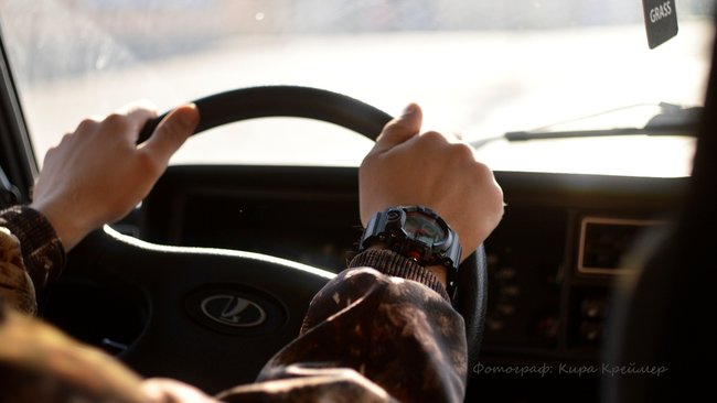 Водителей и пешеходов призывают быть осторожными на дорогах в непогоду