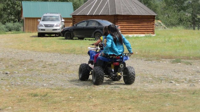 Подростки за рулем: кому можно, а кому нельзя 