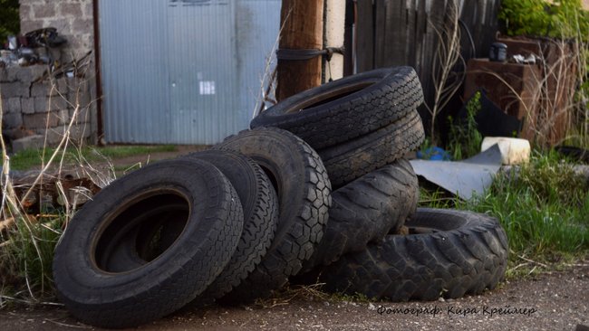 «Природа» предупреждает: отслужившим покрышкам не место на контейнерных площадках
