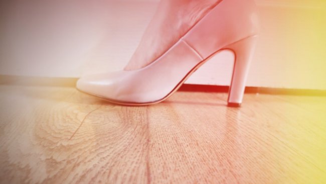 В Бузулуке пьяная сноха в защиту свёкра кинулась на полицейского 